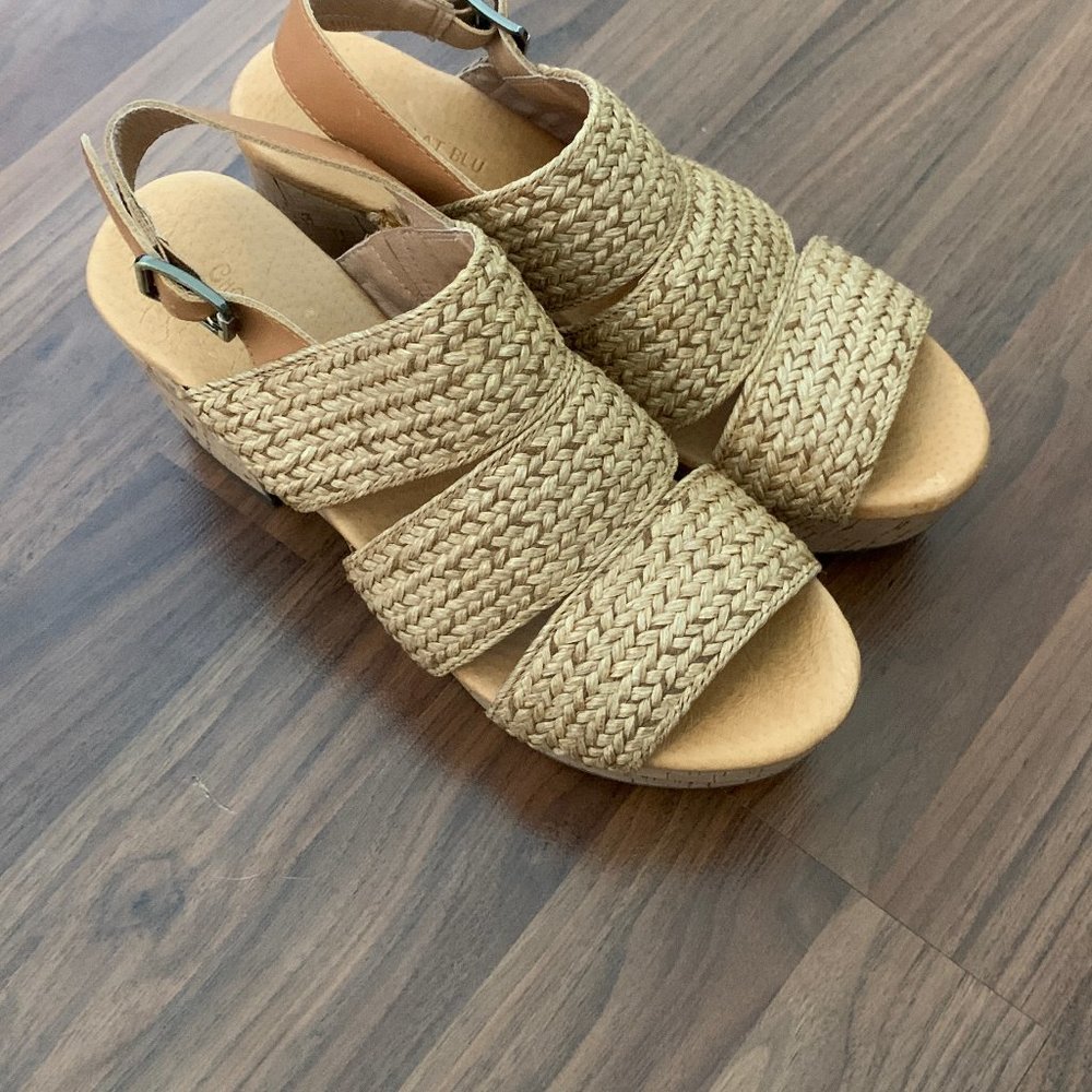 Chocolat Blu Galya Platform Sandal